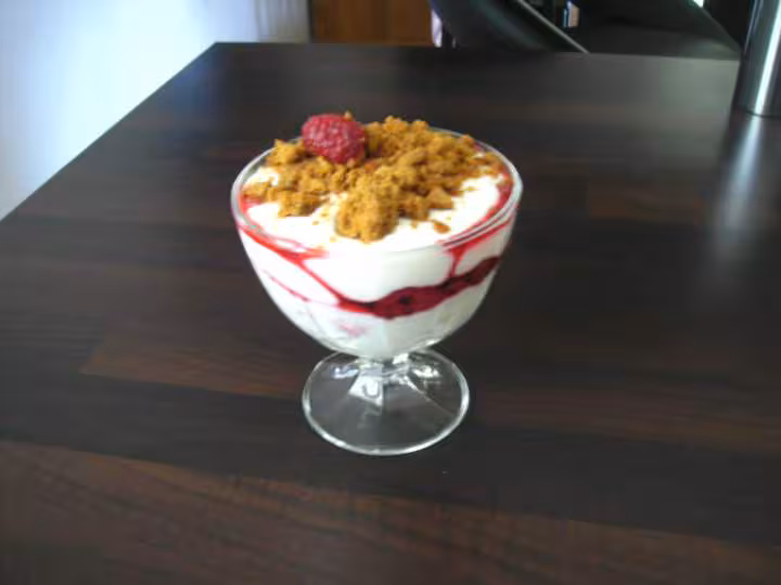 Coupe fomage blanc framboises et speculos