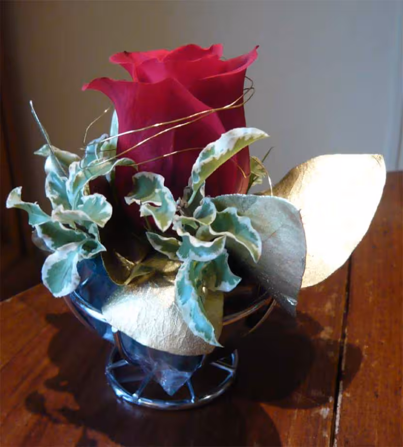 Rose rouge pour la deco de table de noel