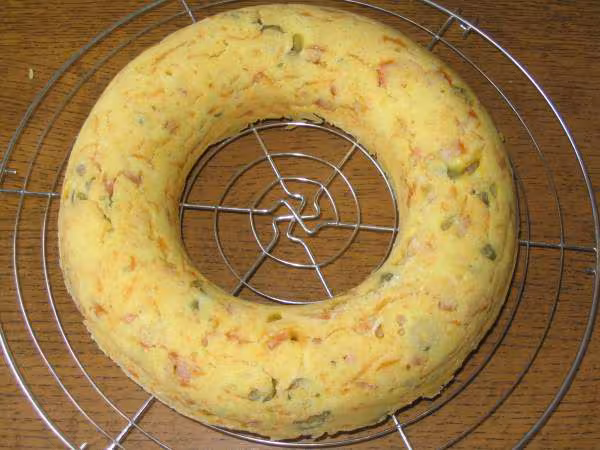 Cake sale maison jambon olive emmental