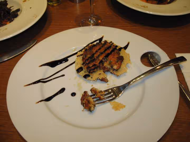Crabe cake et parmesan croustillant