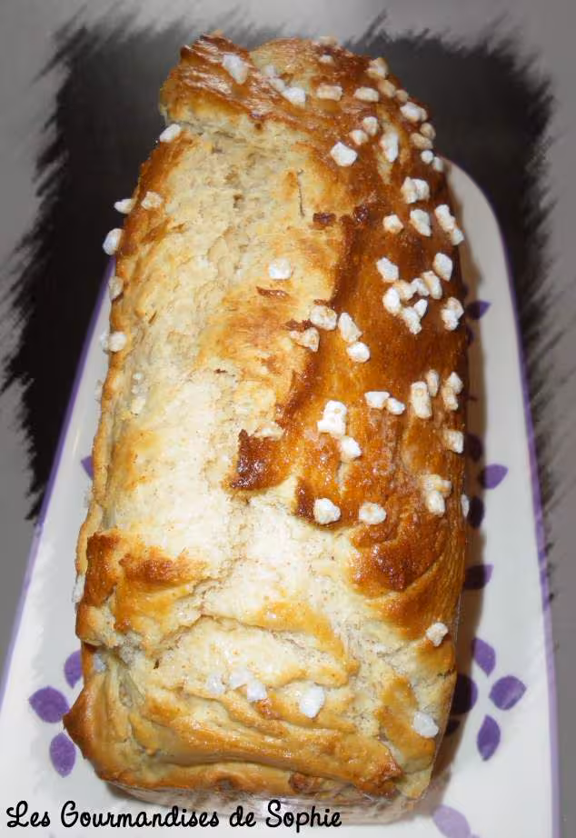 Brioche extra moelleuse a la puree d amandes presque sans beurre