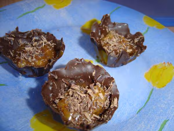 Coques au chocolat et au caramel au beurre sale