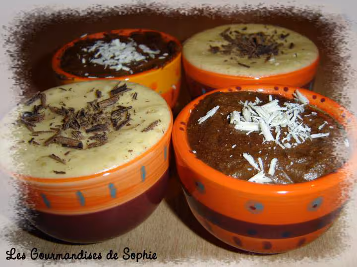 Duo de mousses aux chocolats noir et blanc
