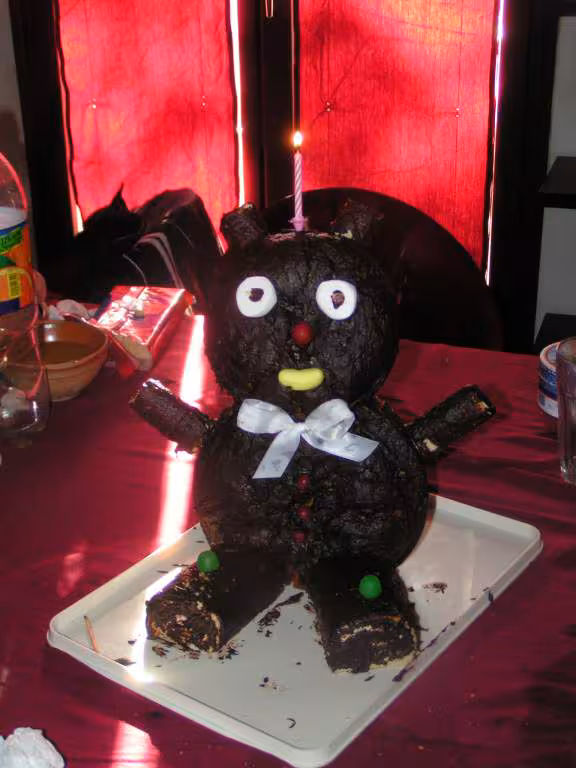Ourson assis anniversaire enola 1 an