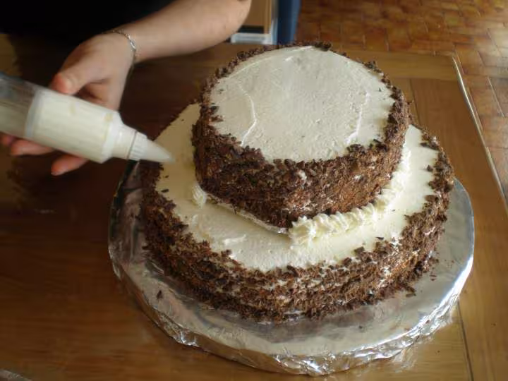 Foret noir a etage gateau d anniversaire
