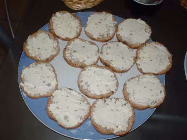 Toast tartare au noix