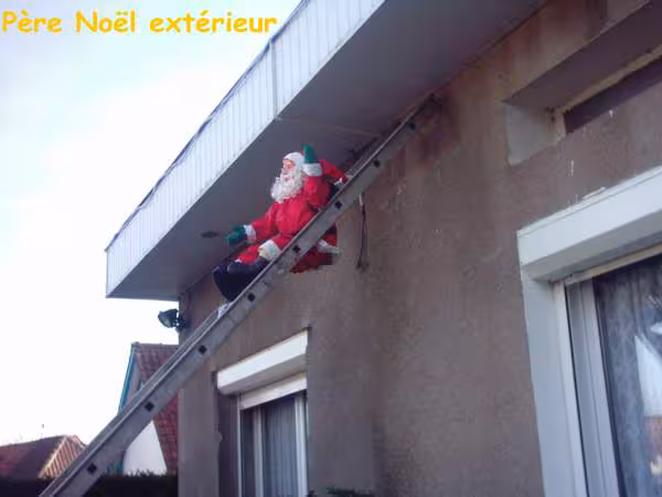 Pere noel exterieur