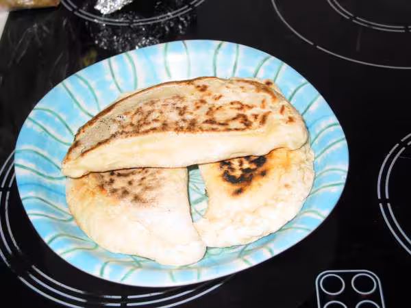 Cheese naan miam