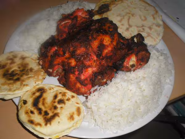 Poulet tandouri nans cheese riz basmati