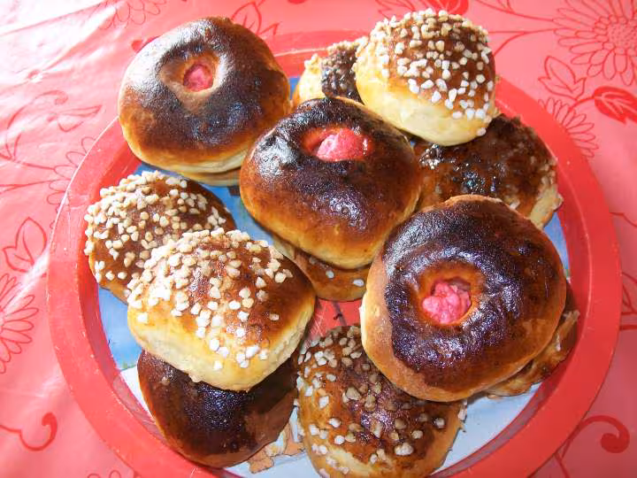 Brioches aux pralines et sucre