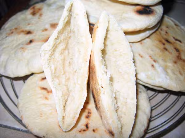 Pains pitas cuits a la poele