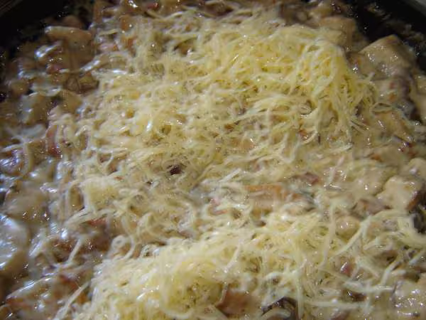 Ajouter le gruyere rape