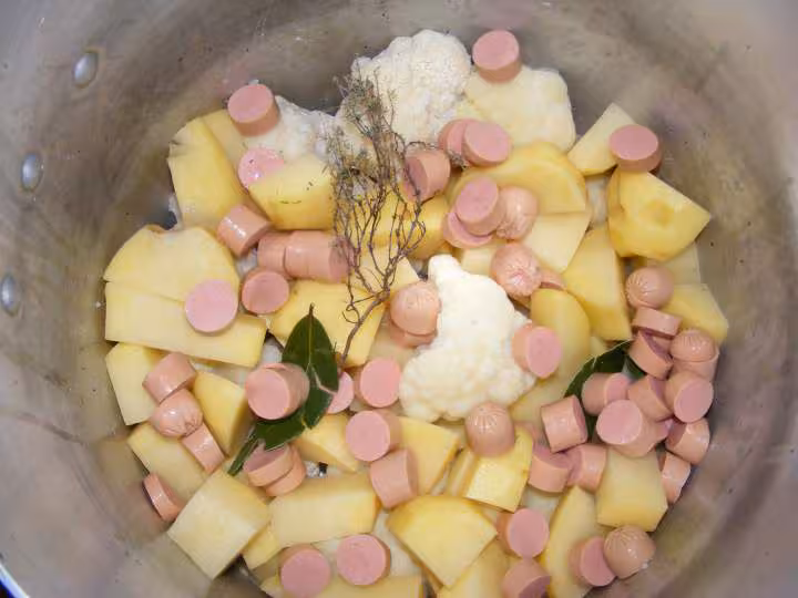Creme de choux fleur aux saucisses de francfort a ma facon