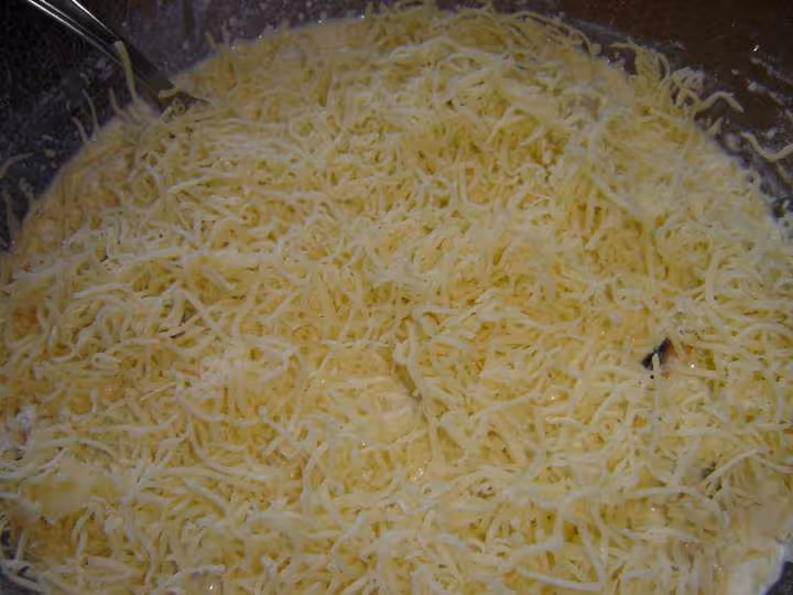 Puis le gruyere rape