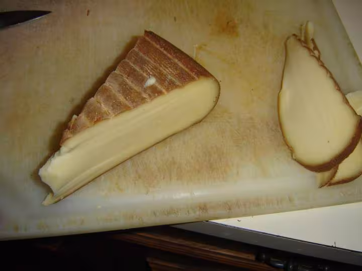 Tome de savoie fume