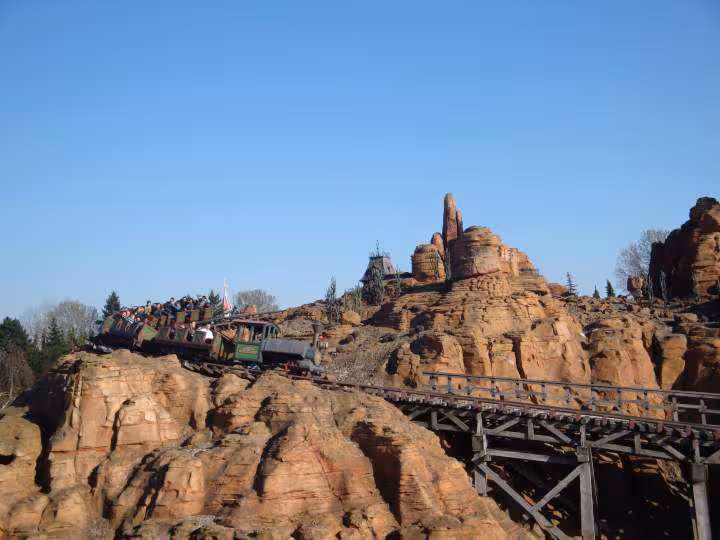 Chez mick y le petit train de la mine