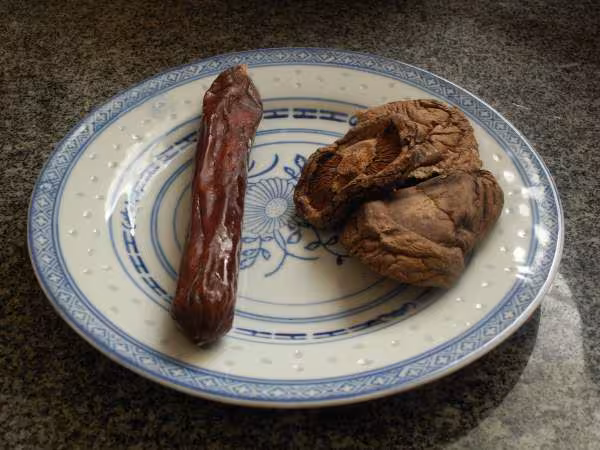 Banh bao saucisse chinoise et champignin parfume
