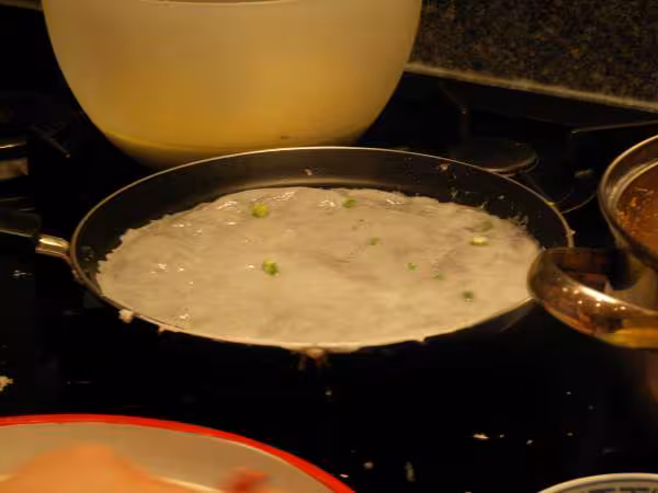 Banh cuon tom breve cuisson de la crepe