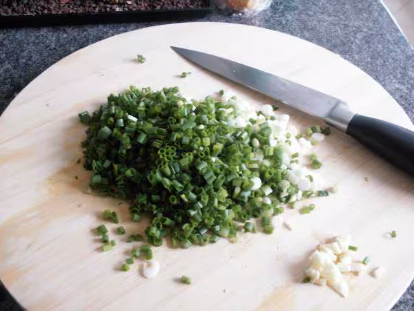 Banh hoi ciboulette coupe