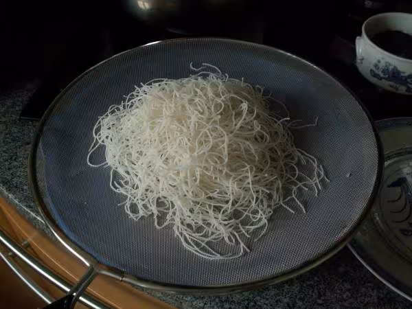 Banh hoi poignee de vermicelles