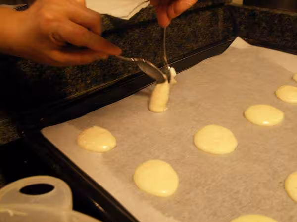 Macaron faconnage a la cuillere