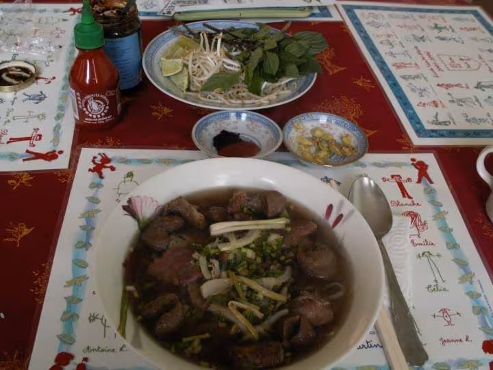 Pho bo servi