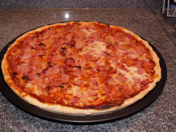 Pizza au jambon amp lardon en tranche
