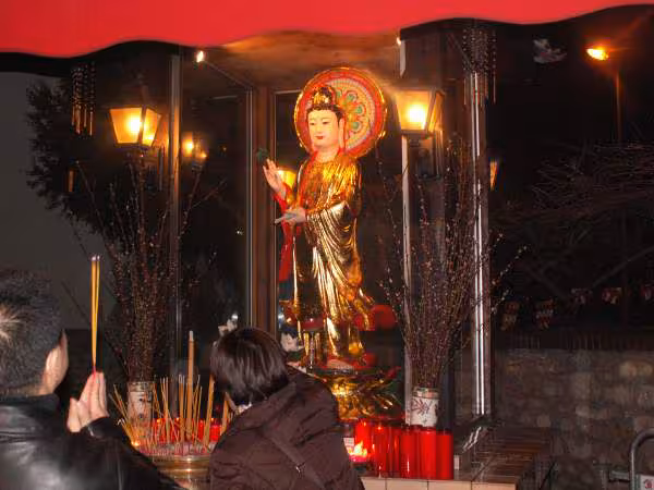 Tet 2006 pagode linh son