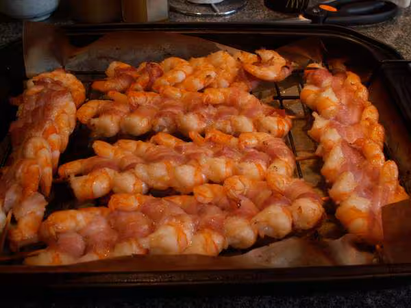 Tom cuon thit nuong crevettes a la sortie du four