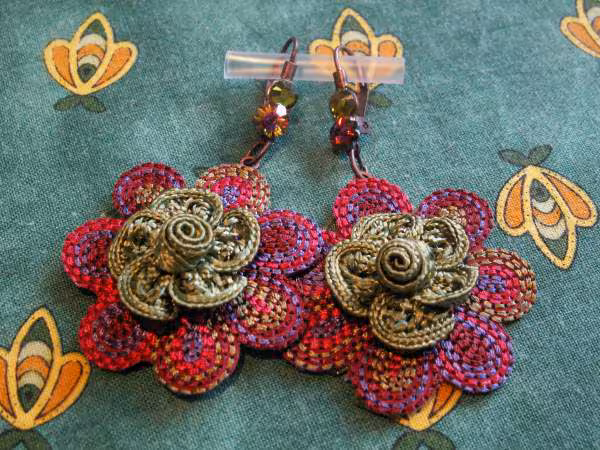 Trav manuels boucles d oreilles 1