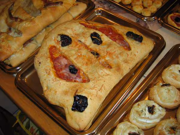 Fougasse au jambon tomate gruyere et tomates sechees