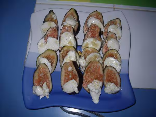 Salade de figues a la mozzarella