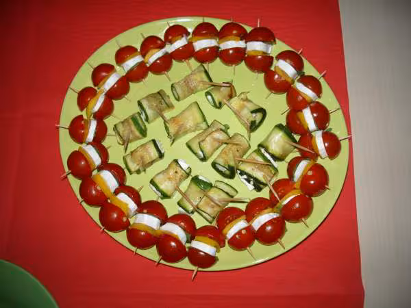 Brochettes au chevre poivron et tomates cerise