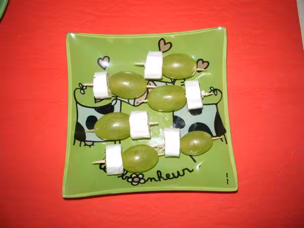 Brochettes de chevre et de raisin