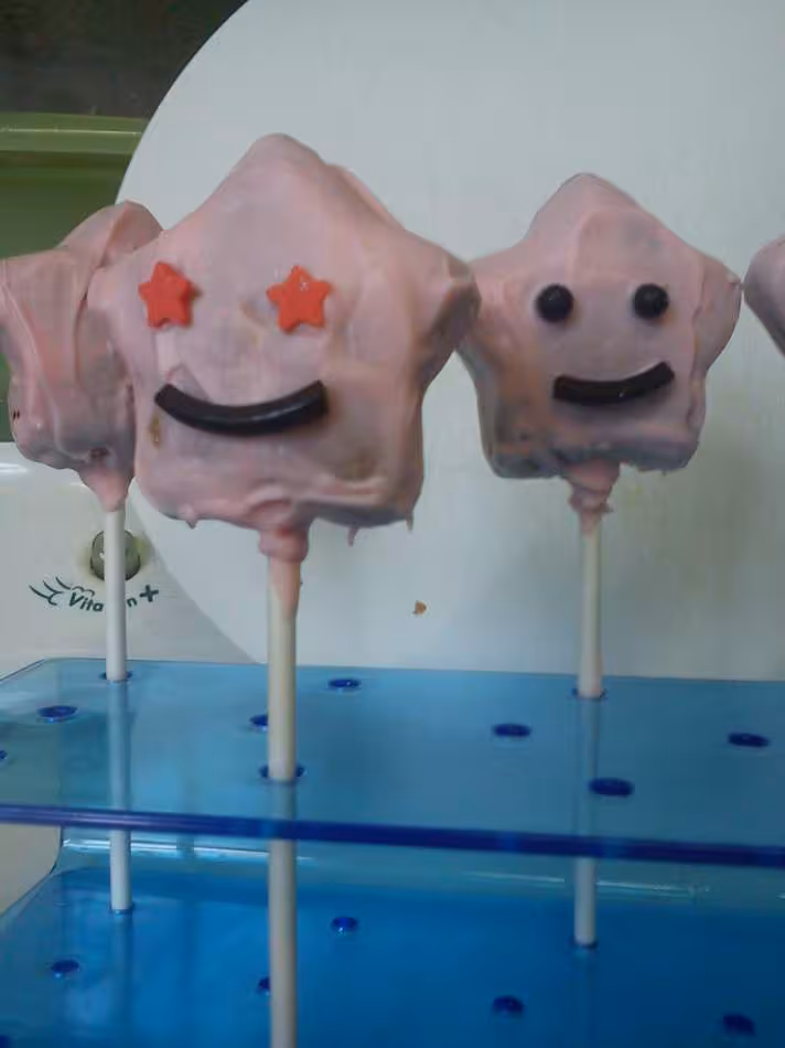 Cake pop etoile mario 2