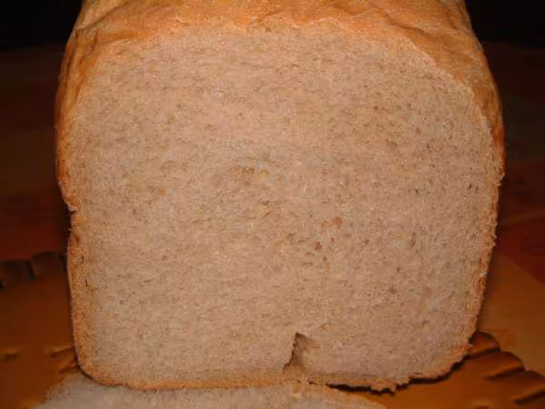 Pain de mie semi complet coupe