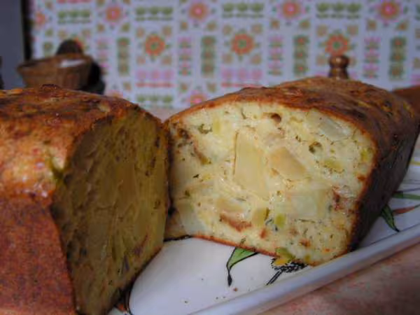 Cake aux pommes de terre et aux courgettes