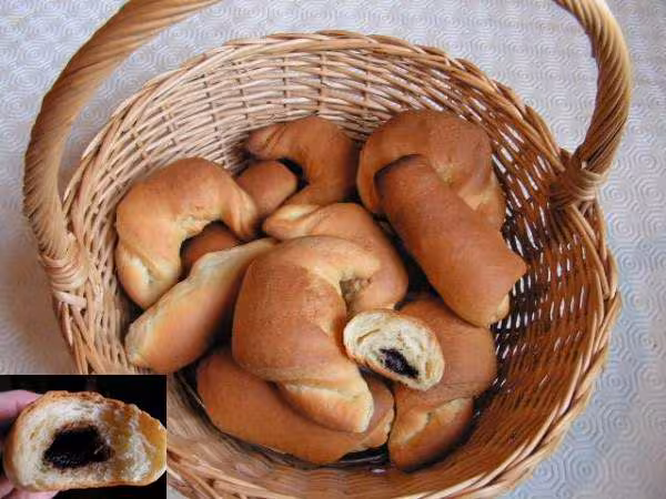 Croissant brioches