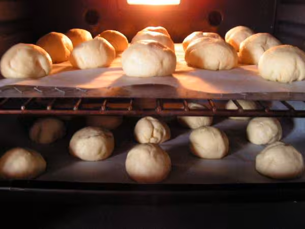 Mini miches au fromage pretes a cuire