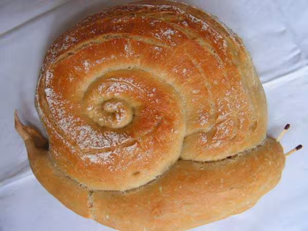 Pain escargot