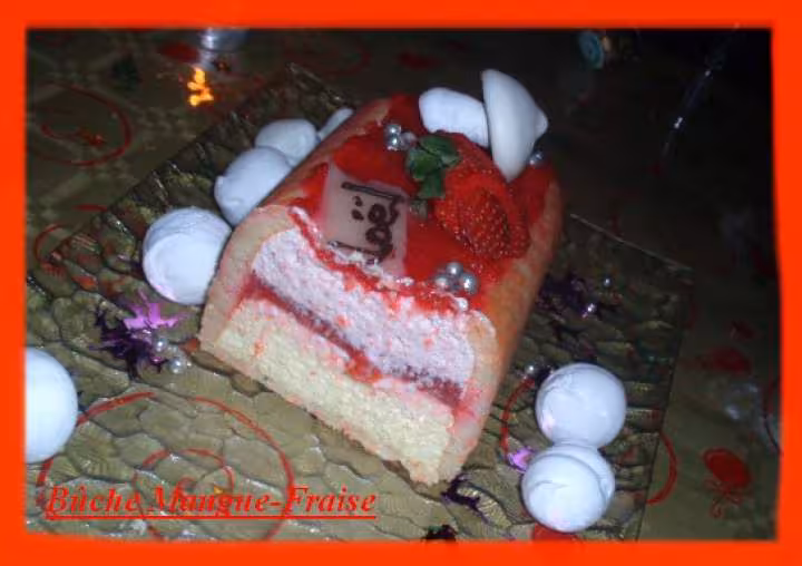 Buche fraise mangue part