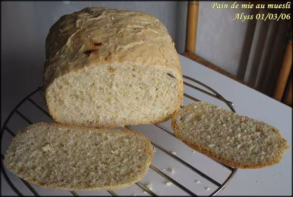 Pain de mie au muesli
