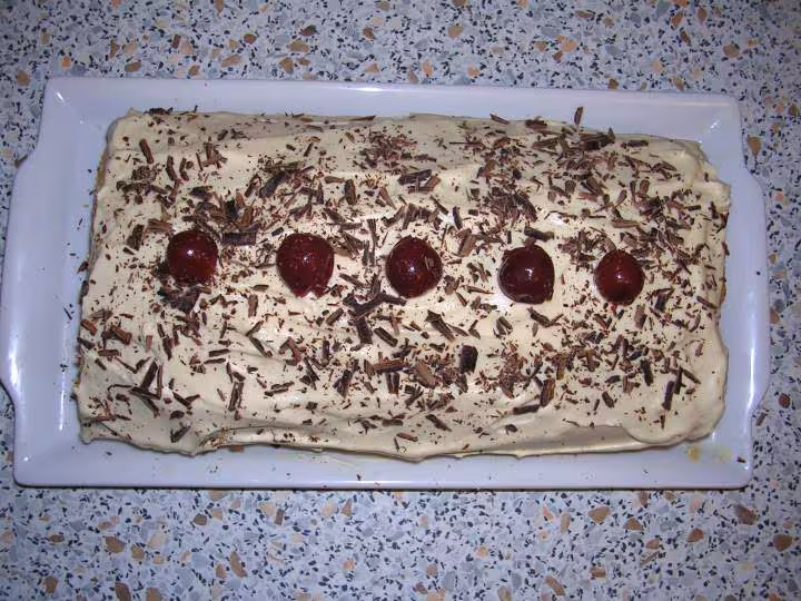 Buche creme mascarpone et cerises