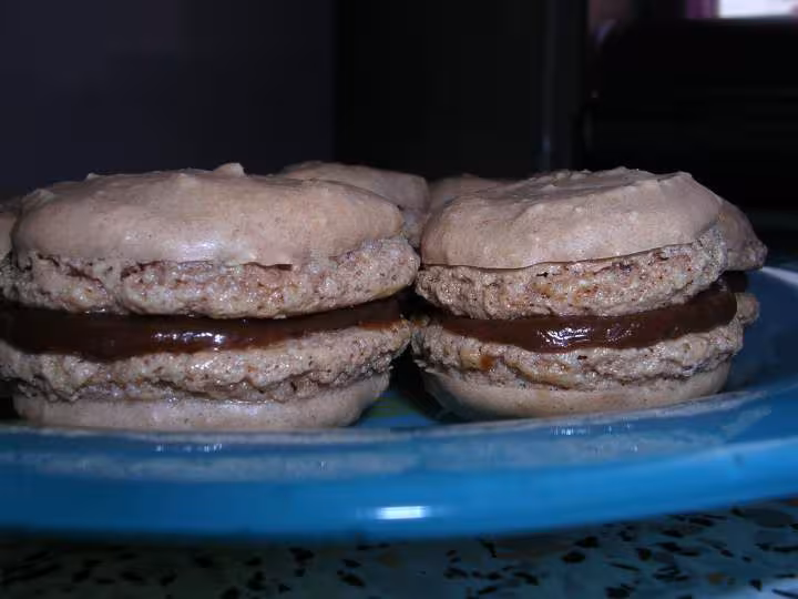 Macarons a la pralinoise