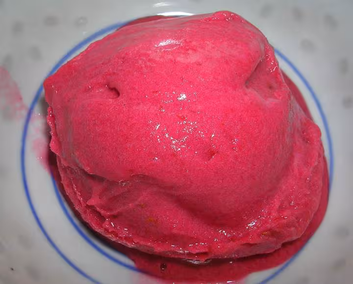 Sorbet framboise a refaire car trop sucre