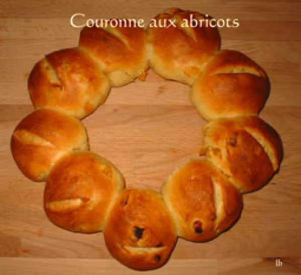 Couronne aux abricots