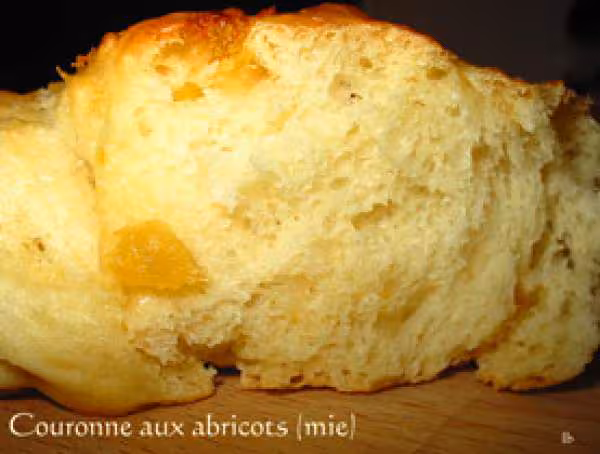 Couronne aux abricots mie