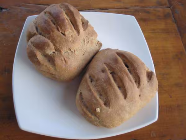 Pain de seigle aux noix