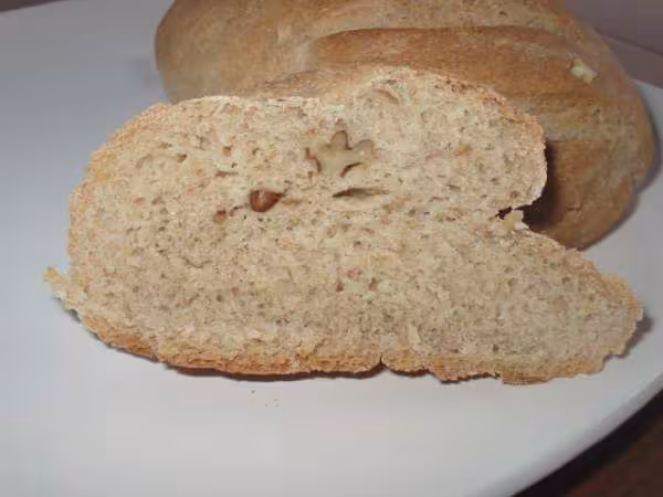 Pain de seigle aux noix