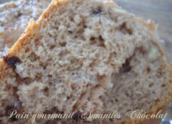 Pain gourmand amandes chocolat